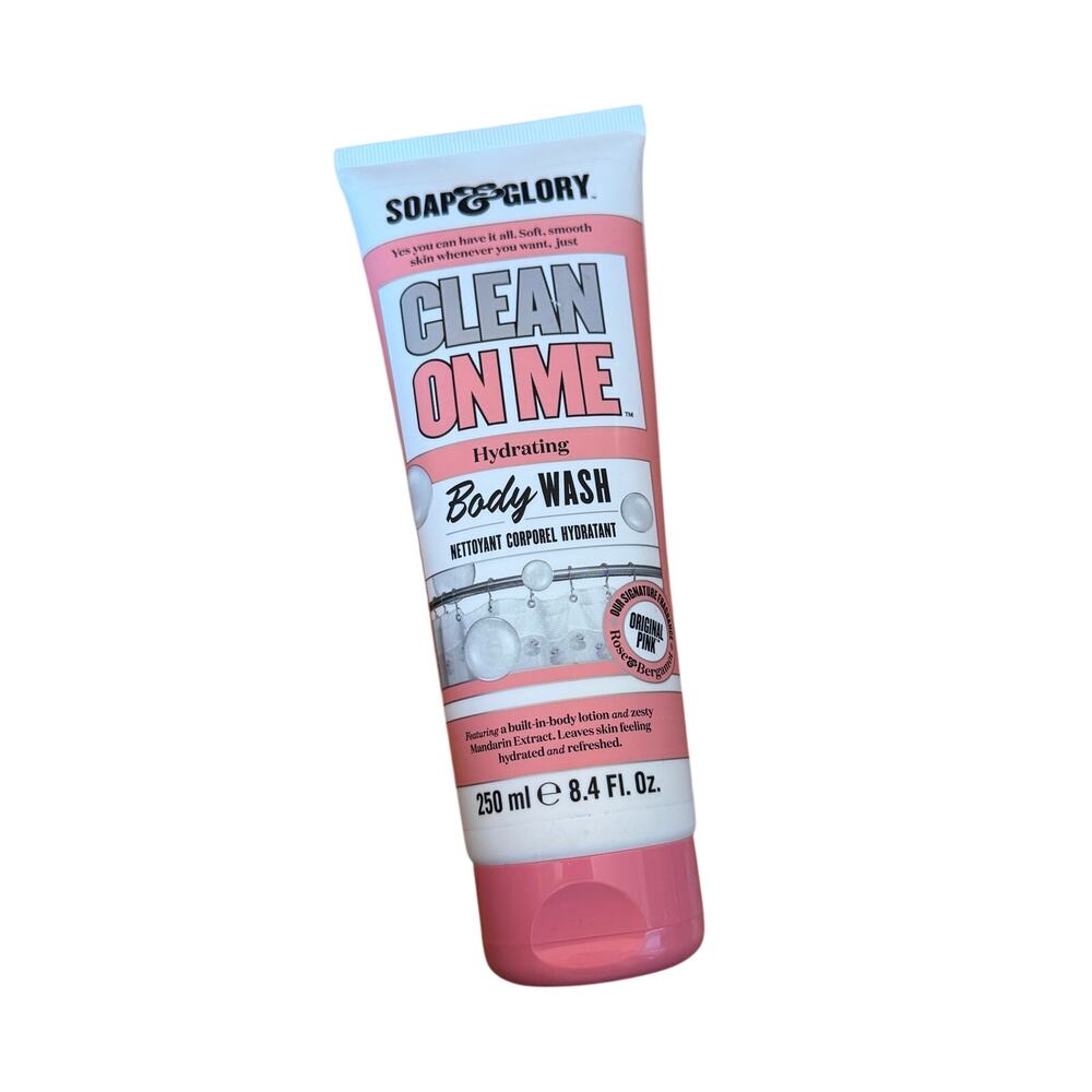 NWT clean on me hydrating body wash 250ml